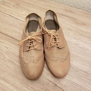 hinge Leather Oxfords size 6.5